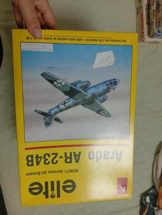 Maqueta Elite Arado AR-234B 1:48