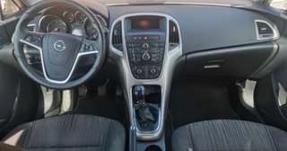 Opel Astra 2012