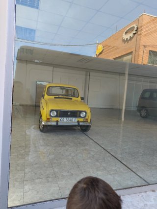 Renault 4 E-TECH 1994