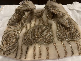 Bolso fiesta Zara abalorios beige y oro