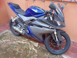 Yamaha YZF-R125 2015