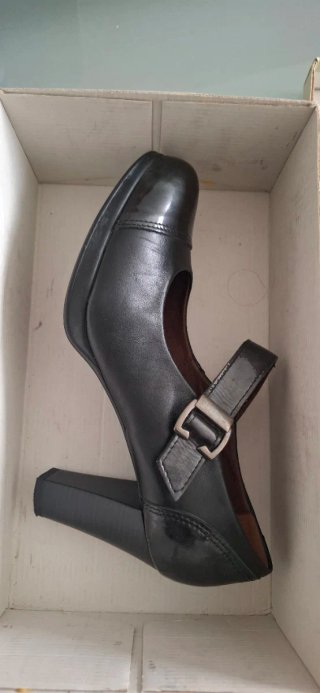 Zapatos de mujer negros de tacón Pitillos