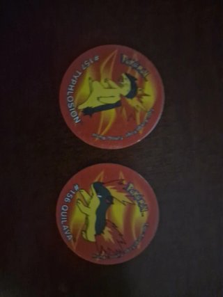 2 Tazos Pokémon: Typhlosion y Quilava