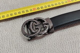 Cinturón Negro con Hebilla Plateada de 130 cm