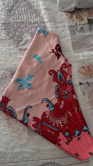 Pañuelo tipo bandana estampado