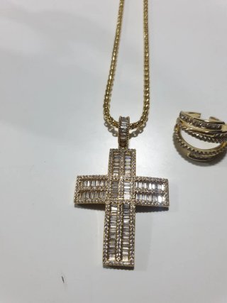 Collar y Anillo Dorado con Cristales