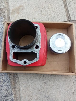 Cilindro y Pistón Honda XL 200 pistón nuevo