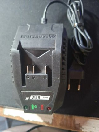 Cargador Parkside 20V Li-Ion