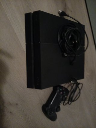 Sony PlayStation 4 (PS4) Nera