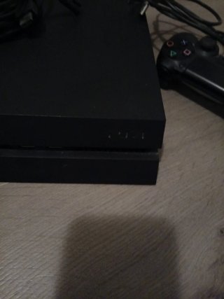 Sony PlayStation 4 (PS4) Nera