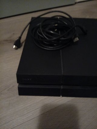 Sony PlayStation 4 (PS4) Nera