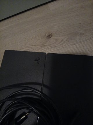 Sony PlayStation 4 (PS4) Nera