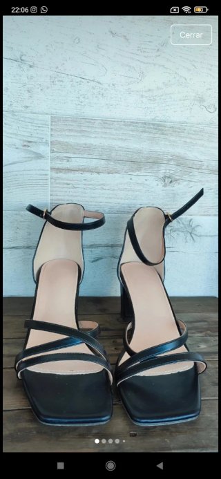 Sandalias de tacón negras