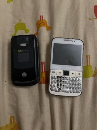 Teléfonos Móviles Antiguos Samsung y Movistar