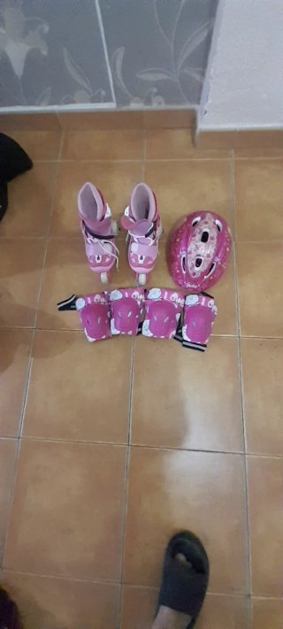 Patines de Niña con Casco y Protecciones