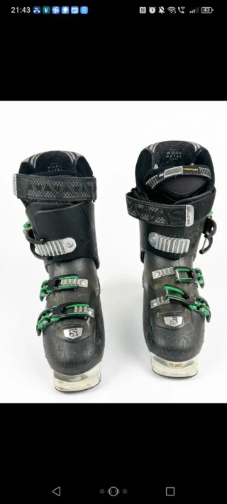 Botas de esquí Salomon.