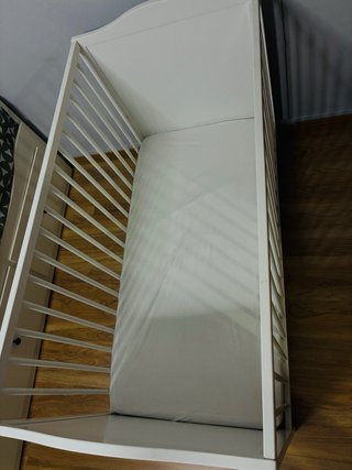 Cuna de bebé Ikea blanca