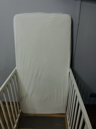 Cuna de bebé Ikea blanca