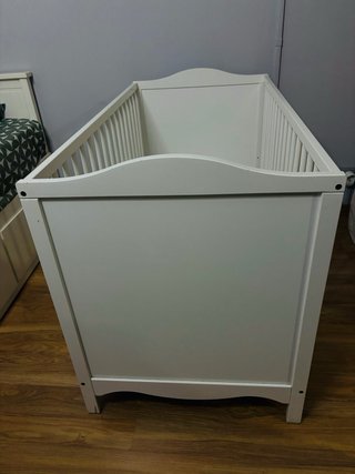 Cuna de bebé Ikea blanca