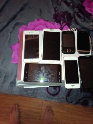 Set di 7 telefoni cellulari