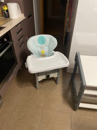 Trona Jané convertible en mesa y silla