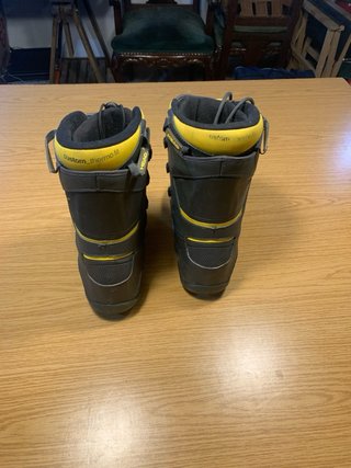 Tabla de Snowboard Elan con Botas Head