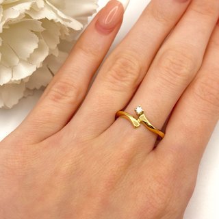 Anillo de Oro 18kt con diamante