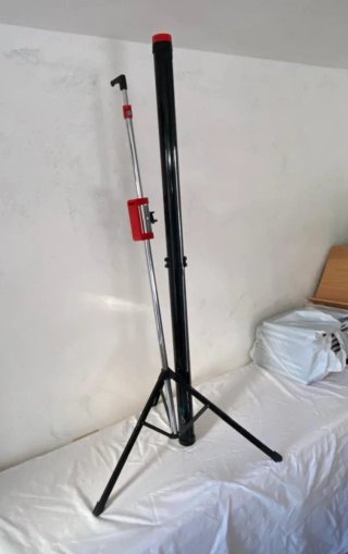 Pantalla Proyección Portátil + Trípode + Estuche.