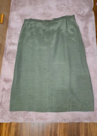 Falda midi verde militar talla 52