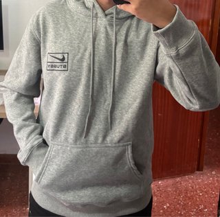 Sudadera Nike Gris con Capucha