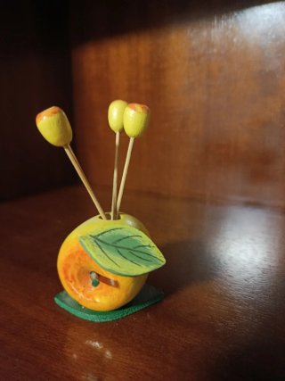 Palillero Decorativo con Forma de Fruta