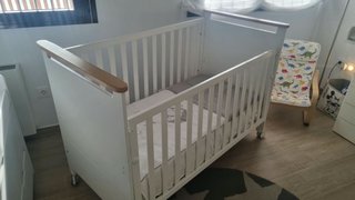 Maxicuna Blanca con Detalles en Madera
