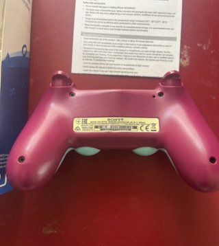 Mando Inalámbrico Sony DualShock 4 Rosa