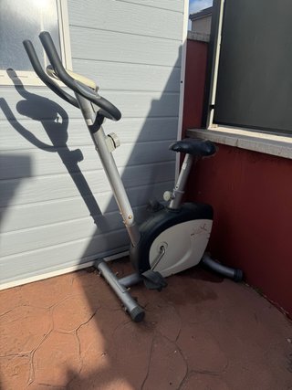 Bicicleta Estática Compacta