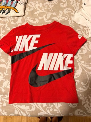 Camiseta Nike Roja