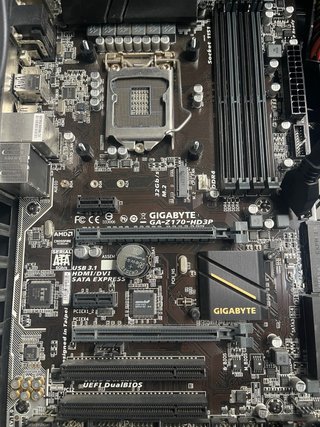 Intel Core i7 6700K + Placa GA-Z170-HD3P
