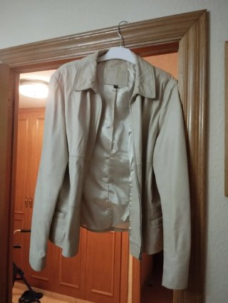 Cazadora beige