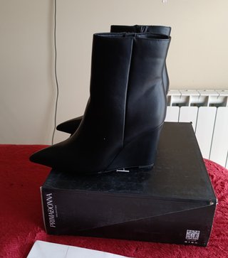 Botines de cuña negros Primadonna Talla 38 y 39