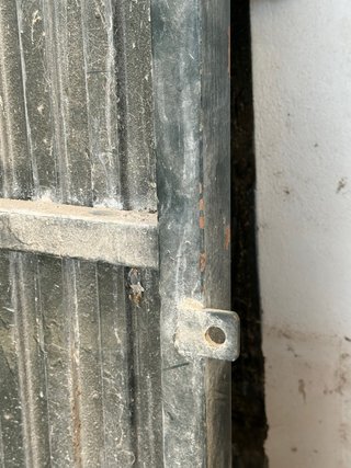 Puerta de Hierro Corredera con Guía y rodillo