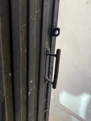 Puerta de Hierro Corredera con Guía y rodillo