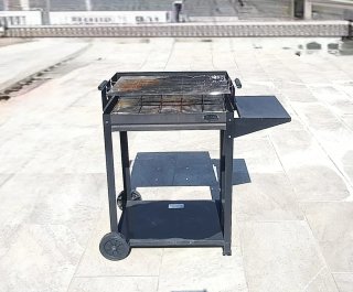 Barbacoa de Carbón con Ruedas