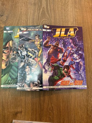 JLA de James Robinson.