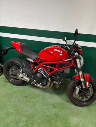 Ducati Monster 797 Roja