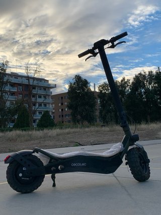 Patinete Eléctrico Cecotec Bongo Z Off usado(55km)