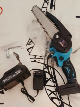 Mini motosierra Keceyu 21V Precio no negociable