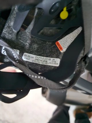 2 cascos bicicleta Specialized niños