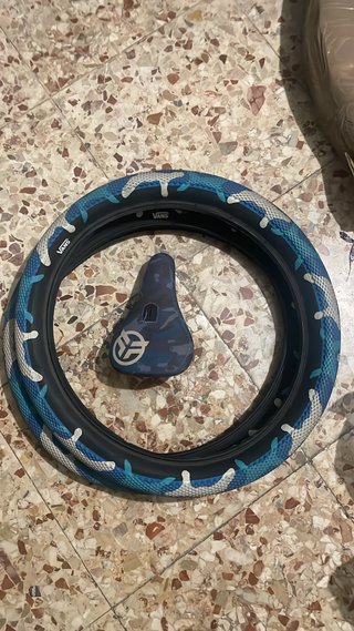 Copertoni Vans e Sella BMX