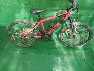 Bicicleta B-Twin Rockrider 24 pulgadas