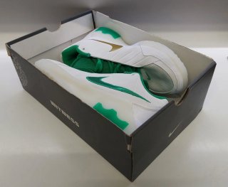 Zapatillas Nike LeBron Blancas y Verdes