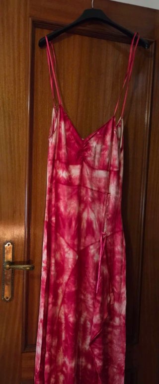 Vestido rosa y blanco tie-dye